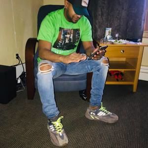 Meet your Posher, Santos